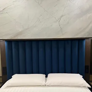 https://house-santa-maria-maggiore-luxury.it-romehotels.com